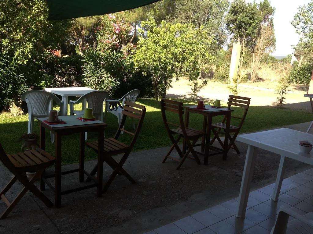 La Contea Bed & Breakfast Sant'Anna Arresi 0*,